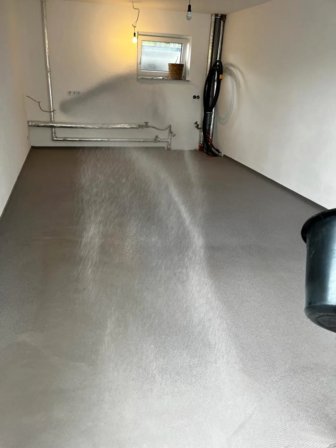 Polyaspartic garagevloer van circa 60 m², detail 1