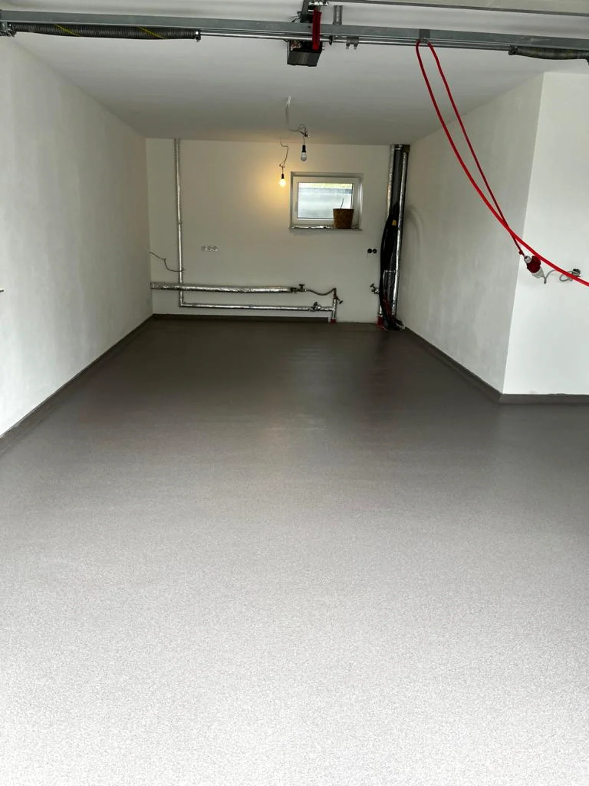 Polyaspartic garagevloer van circa 60 m²